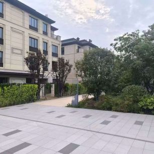 衢州 芝麻白与芝麻白搭配铺装，尺寸1200*600