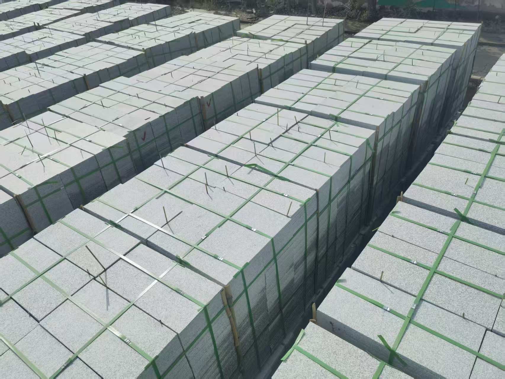 衢州 芝麻白1.8公分火烧300*600地铺，清仓大甩卖