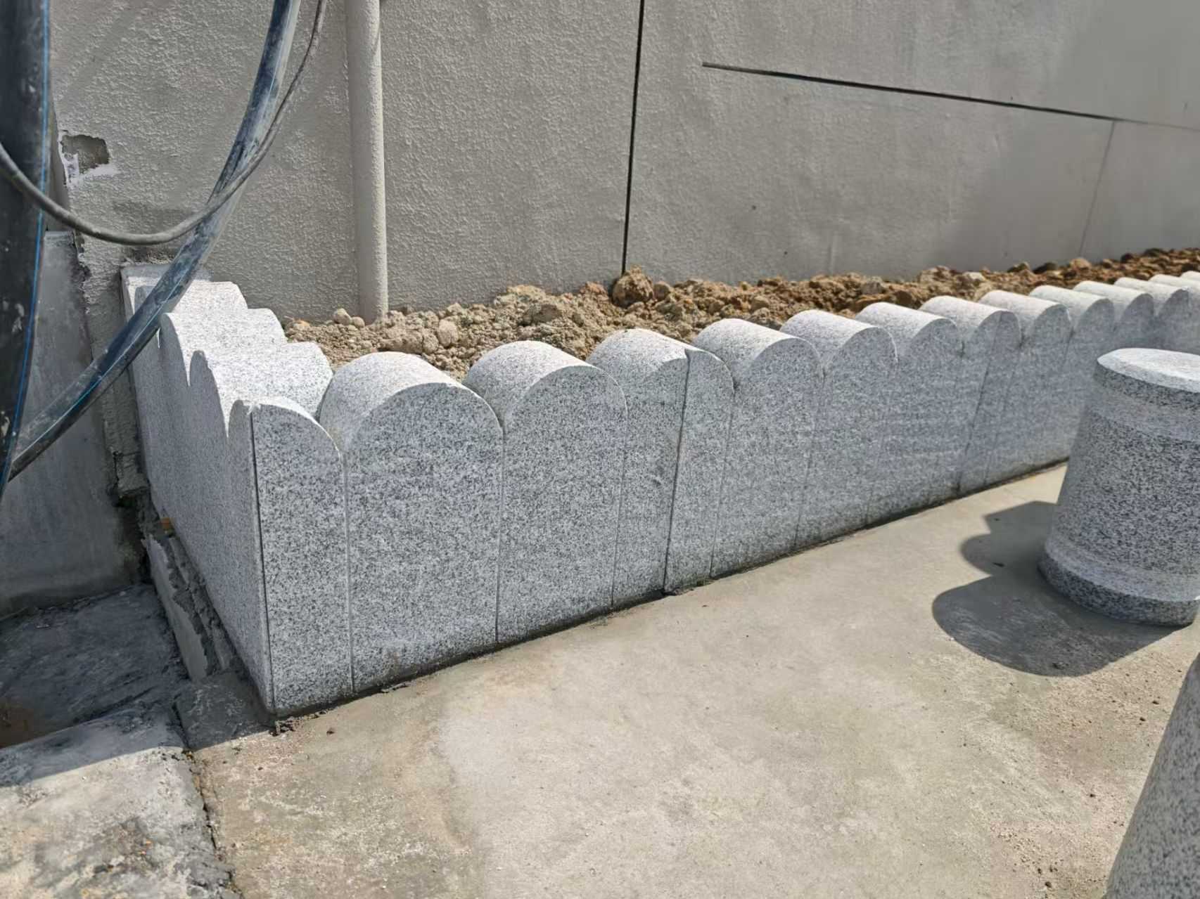 衢州 芝麻白花岗岩花边石铺装效果图